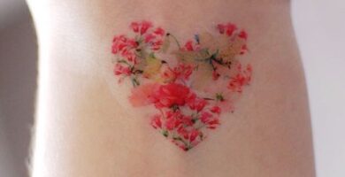 1 TOP 1 Tatuaje Full Color Pequeno para Mujer hermoso corazon con flores rojas en muneca