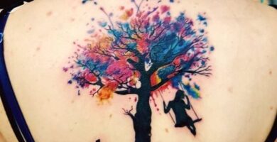 1 TOP 1 Tatuajes Realmente Bellos Mujeres Arbol de la Vida en Acuarela con aves mujer en hamaca cruz