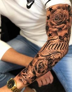 4 TOP 4 Tatuagens Elegantes no Braço para Homens Rosas de Manga Inteira e Estrelas da Família Word