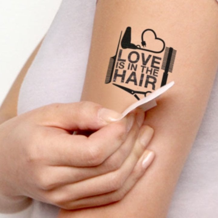 6 adesivos de estilo de tatuagem temporários comprados feitos para estilistas secador de cabelo tesoura e pente no braço