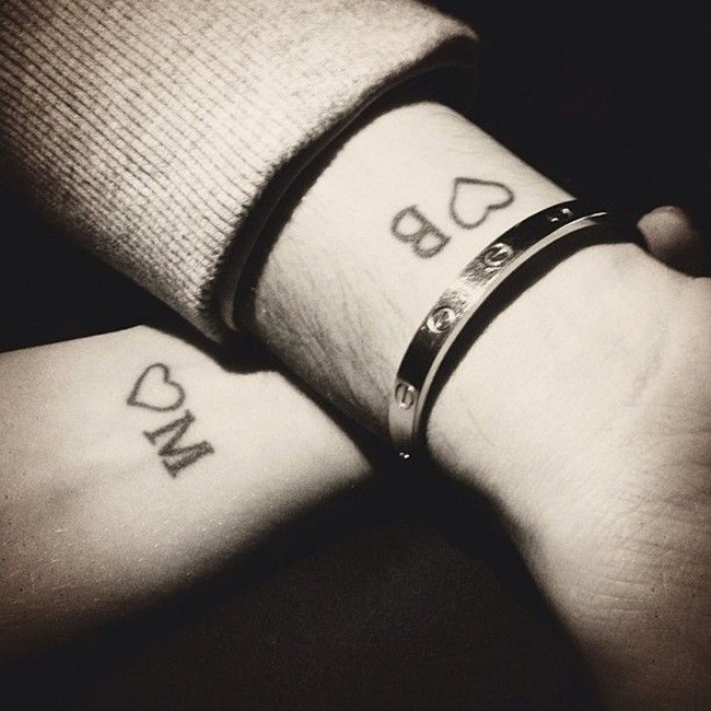 2 TOP 2 Small and complementary Tattoos for Couples on wrists Hearts and initials B and M