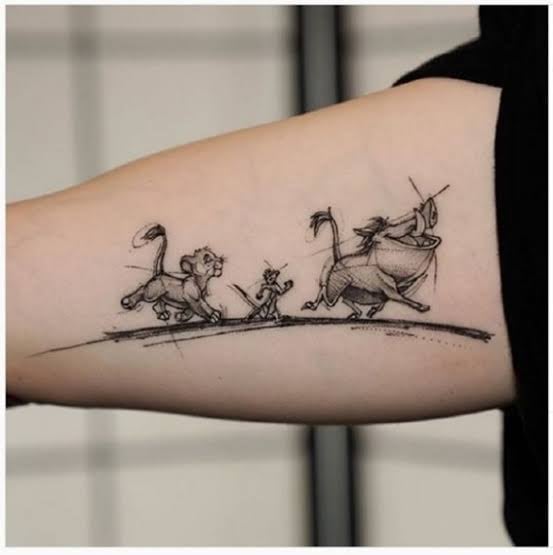 54 tatouages Disney Le Roi Lion d'un ourson et de ses amis au crayon noir