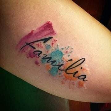 4 TOP 4 Tattoos mit der Aufschrift Familie Aquarell Hellblau Orange Lila