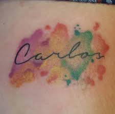 Tatuaggi con nome Real Carlos con sfondo acquerello
