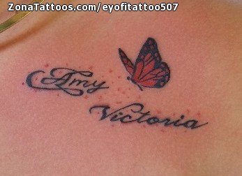 Tatuajes reales de de Nombres Mariposa monarca y dos nombres Amy y Victoria
