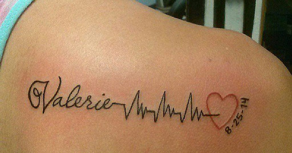 Tatuaggi con il vero nome Valerie con Electro e Heart and Date sulla scapola