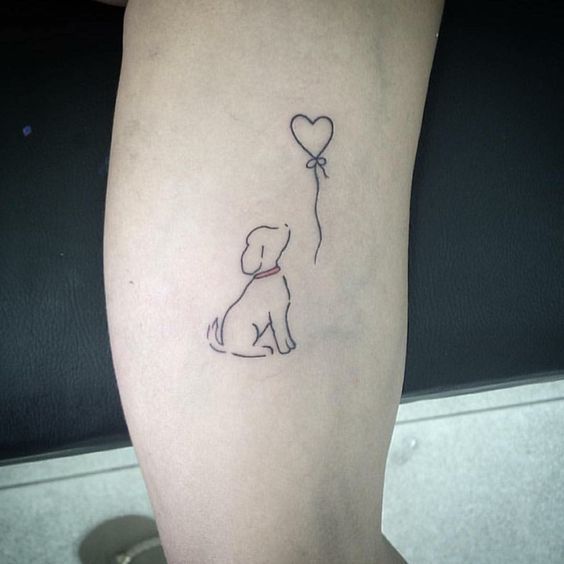 Contour de tatouage de chien de chien regardant un ballon en forme de cœur qui se lève
