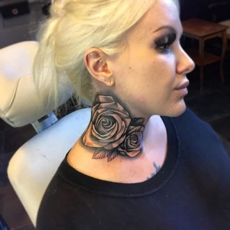 30 Tatuajes en el Cuello Dos Rosas negras