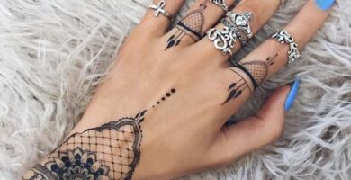 1 TOP 1 Tatuajes en Muneca como Pulsera o Brazalete Mandala negra con Dibujos de Malla y adornos