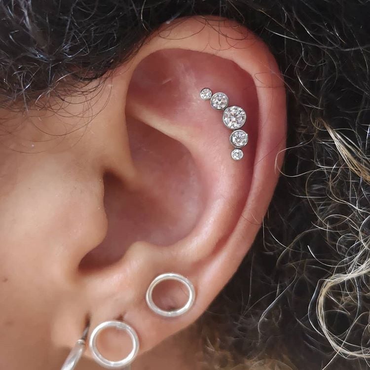 111 Ear piercing cinque accessori di diamanti sferici