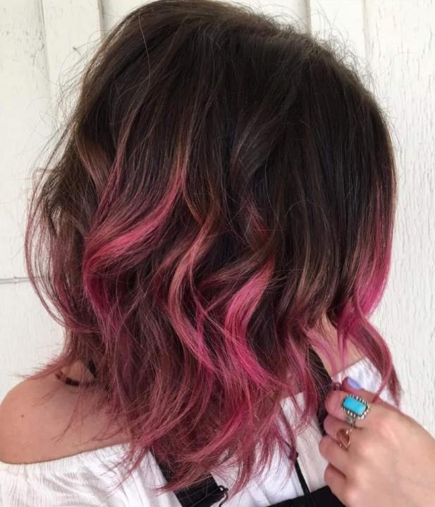 118 Two-color hair Brown with fuchsia at the ends