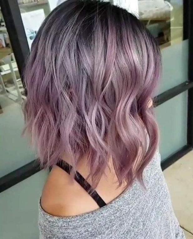 144 Cheveux bicolores aux reflets violets clairs