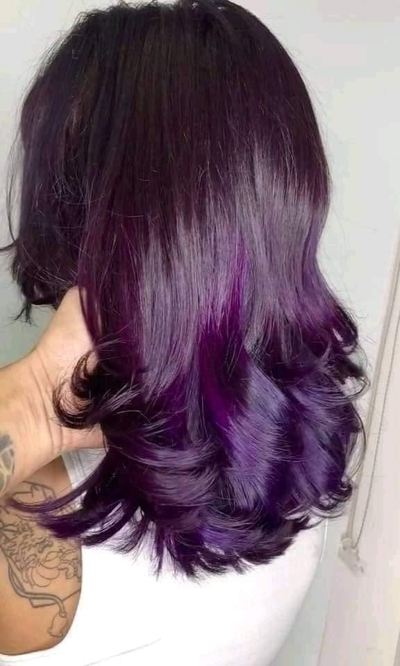 174 Cheveux violets lumineux