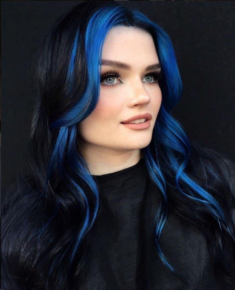 99 Cheveux bicolores noir et bleu