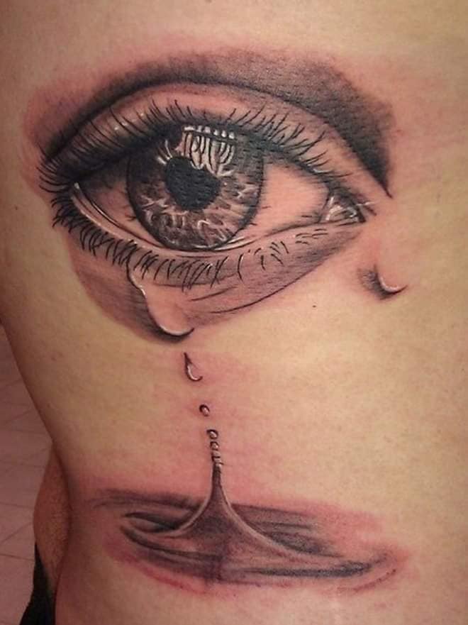 Tatuajes Mujer mas gustados Ojo realista con lagrimas