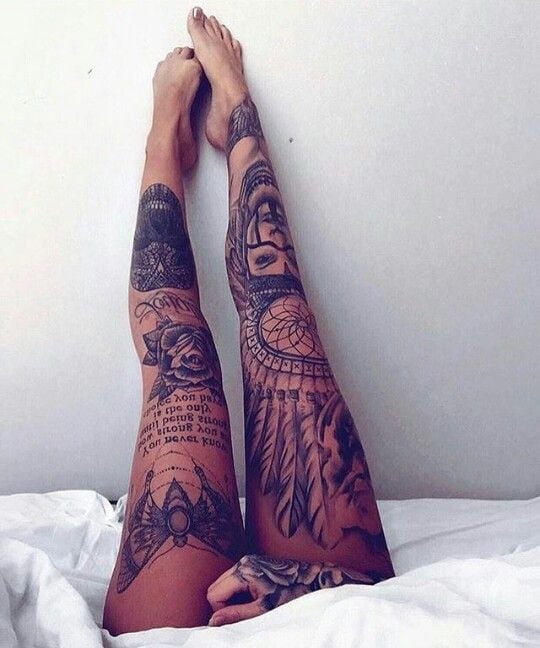 1 TOP 1 Tattoos auf dem Knie Rose in einem Mandala mit Federn in einem anderen Alle vollen Beine Schmetterlingsfrauengesicht Inschriften von Sätzen 1