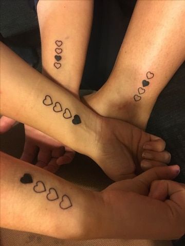 1 TOP 1 Tattoos zum Malen Freunde Schwestern Cousins Vier Herzen am Handgelenk Habe nur eines der Serien an einer anderen Stelle gemalt