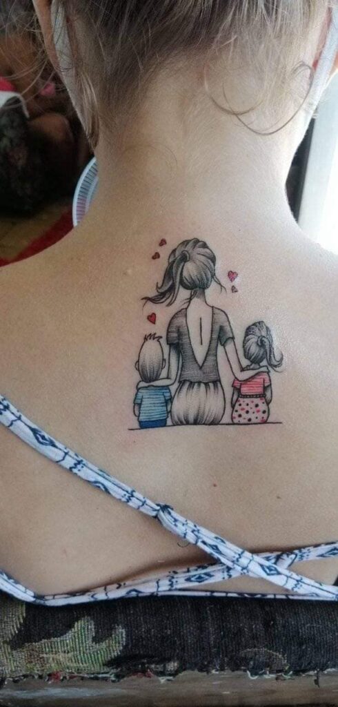 6 Most liked Women's Tattoos July part 2 Mother with two Children on the back between the shoulder blades