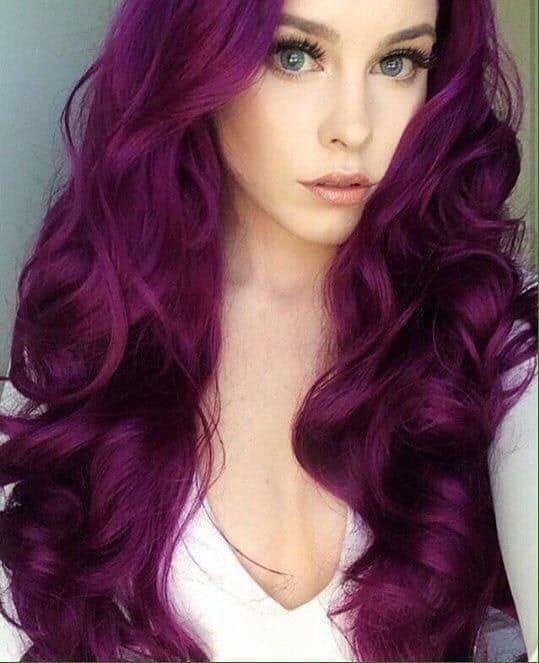 642 Cabelo cacheado magenta violeta cor de cabelo