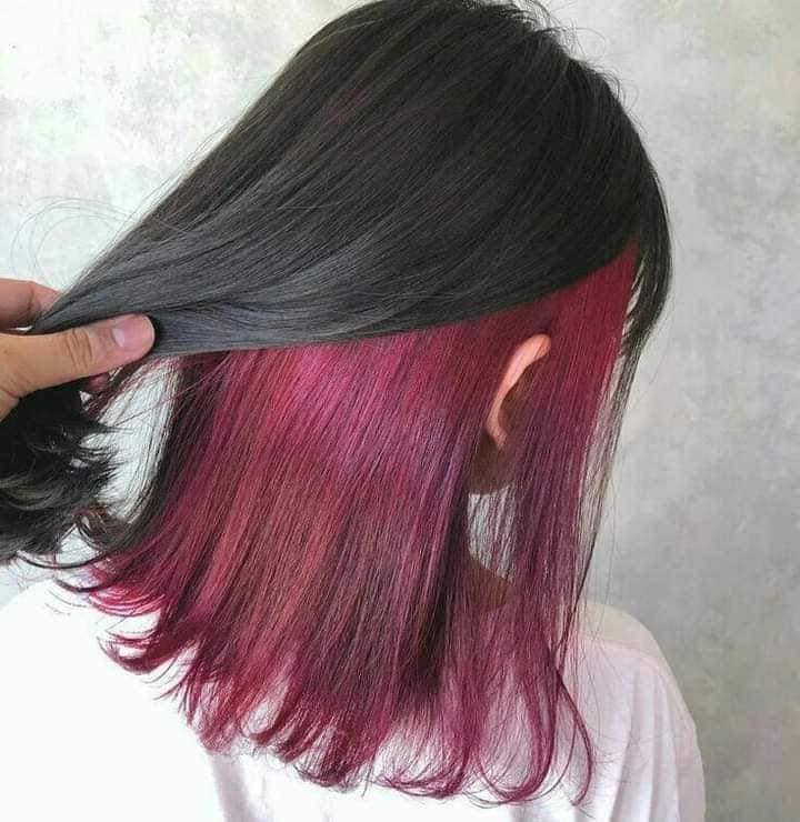 Cheveux bicolores Underlights Violet délavés sous la brune noire