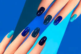 Unas Nails Acrilicas en diferentes todos del azul y celeste liso
