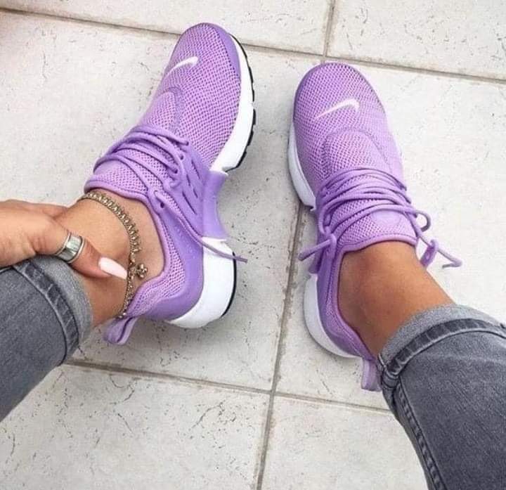 167 Zapatillas Nike de tela aireada Violetas