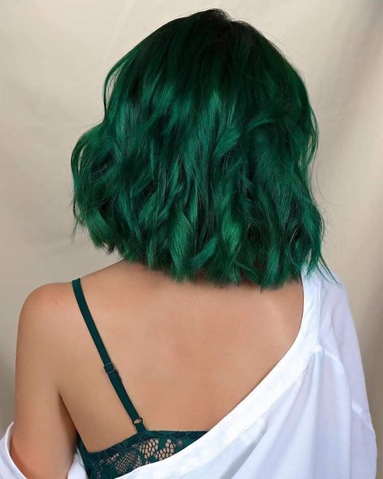 18 Cor de cabelo verde