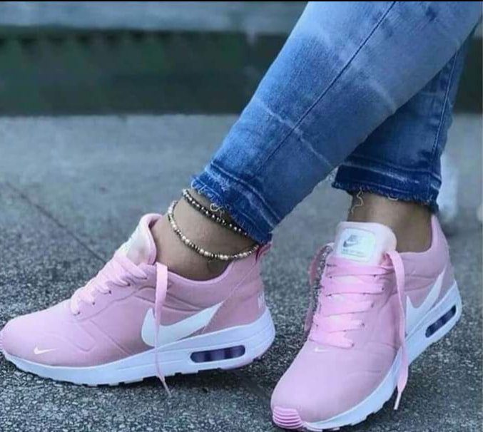 181 Scarpe da ginnastica Nike Air rosa e bianche