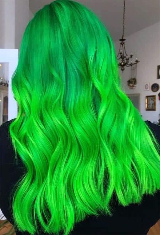 25 Intense Green Hair Color at the ends