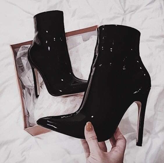27 Black Women's Ankle Boots type patent leather fine toe medium stiletto heel