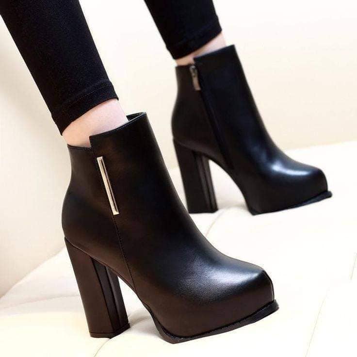 46 Black Women's Ankle Boots leatherette wide square heel