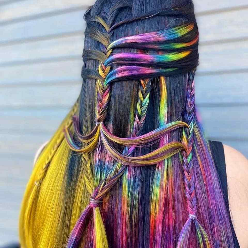 3 TOP 3 farbiges Haar mit regenbogenfarbenen Highlights. Gelbe, fuchsiagrüne, wunderschöne Zöpfe
