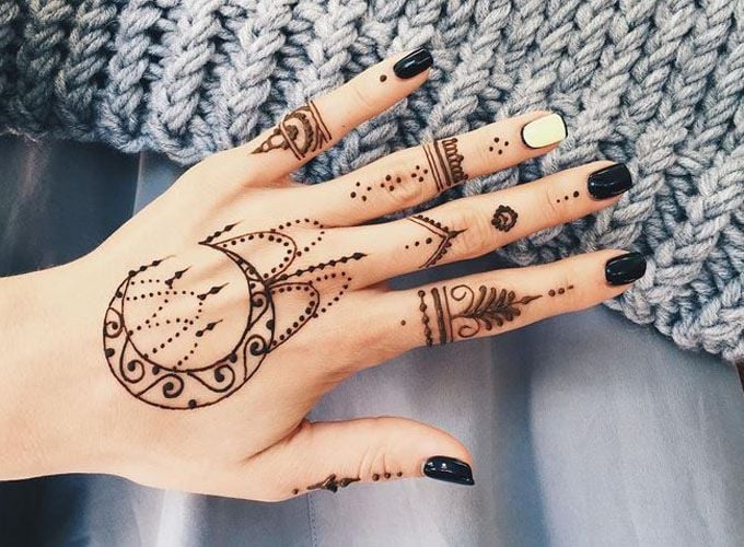 3 TOP 3 Temporary Henna Tattoo on the Back of the Hand with Moon and Ornaments on the Fingers