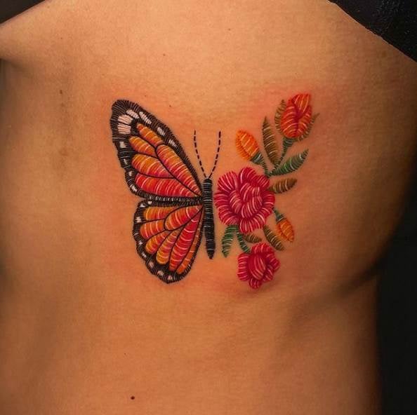 5 TOP 5 Tatouages brodés Artiste Fernanda Alvarez Art Mexique Papillon Demi fleurs métamorphose Orange Rouge vert Blanc