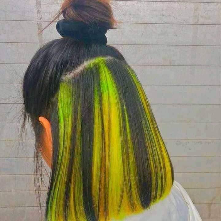 98 Haare in verschiedenen Farben: Dunkelbraun und Seetanggrün