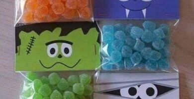 1 TOP 1 Ideas para celebrar Halloween en casa Gomitas de diferentes colores con cara de calabaza momia moustrito