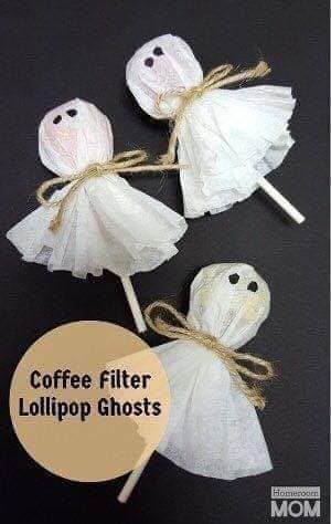 14 Ideas para celebrar Halloween en casa filtro de cafe Lollipop Ghosts en forma de fantasma