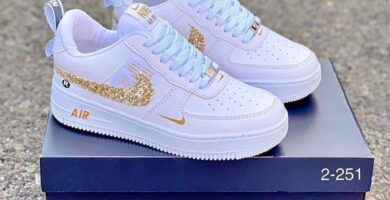 1500 Tenis Nike Air Blancos con Logo Dorado