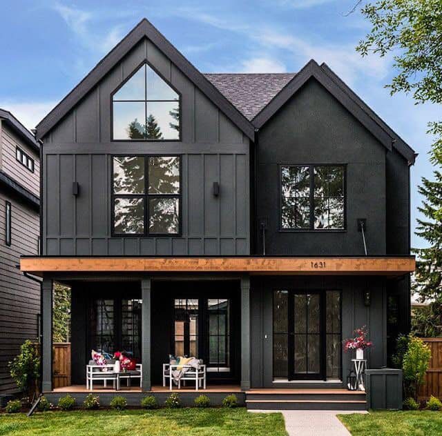 46 House With Black Paint