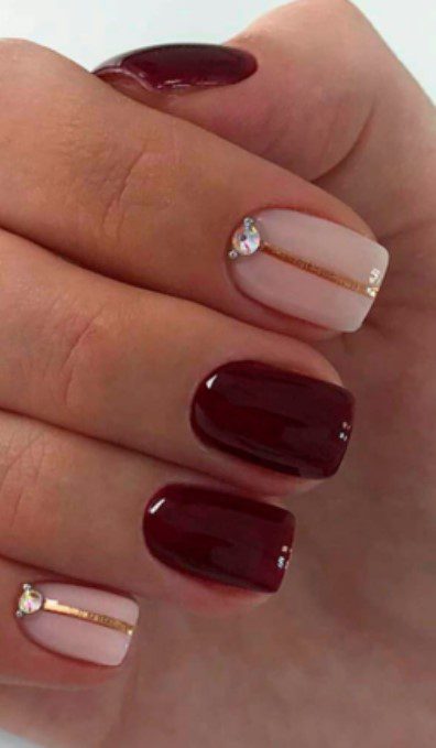 60 Short Wine Color Nails, some in pink with golden enamel line, square tip and shiny rhinestones
