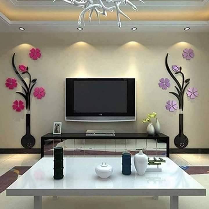 1 TOP 1 Wanddekoration TV-Raum mit Holzreliefs, ähnliche Pflanzen mit rosa und lila Blüten, Zweiglampe, hervorragendes fokussiertes Licht
