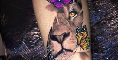 1 TOP 1 Tatuajes de Leon Retrato de Cara con Mariposas 3D Purpura y Naranja Ojo Naranja en Pantorrilla