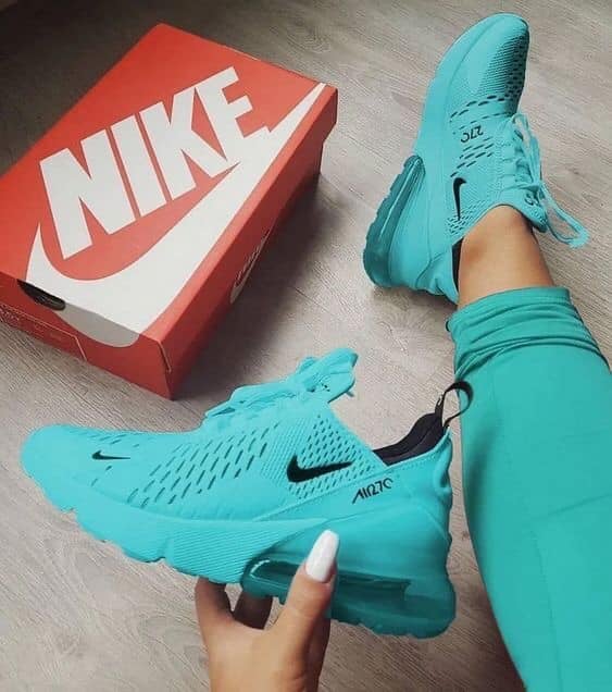 32 Turquoise Tennis Nike femme nike chaussures 270