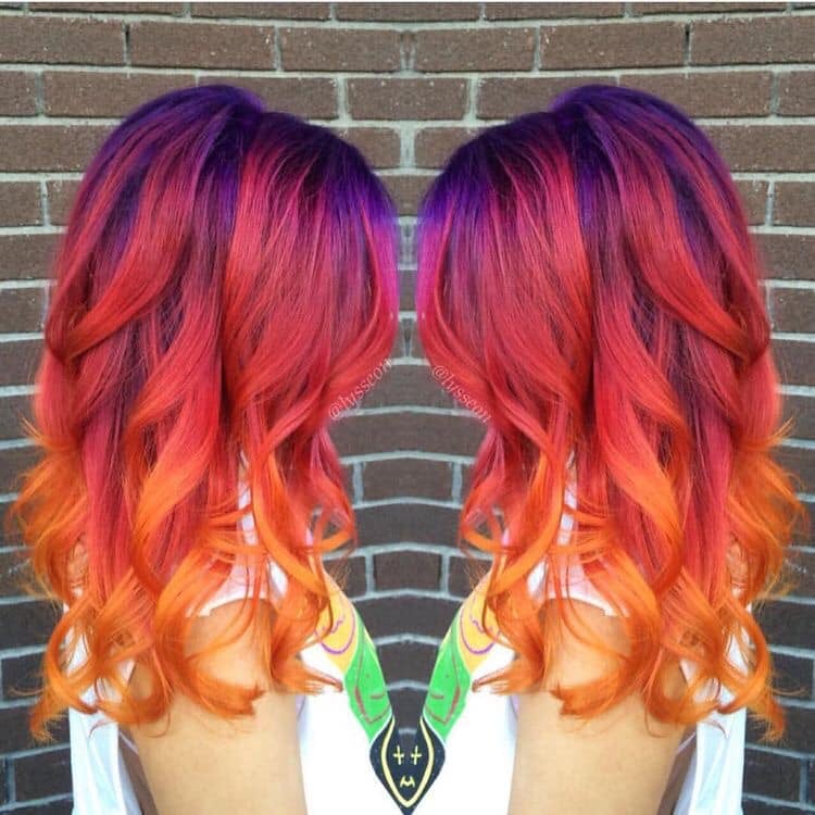 7 Cabello Tono Naranja Rojo Fuego Degrade violeta y negro en la base rojo naranja hacia las puntas 7 Cabello Tono Naranja Rojo Fuego Degrade violeta y negro en la base rojo naranja hacia las puntas