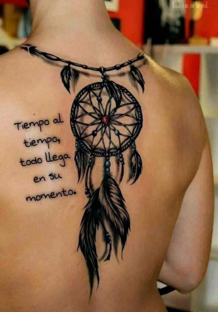 1 TOP 1 Tatuajes de Frases Tiempo al tiempo todo llega en su momento Atrapasuenos Negro Espalda