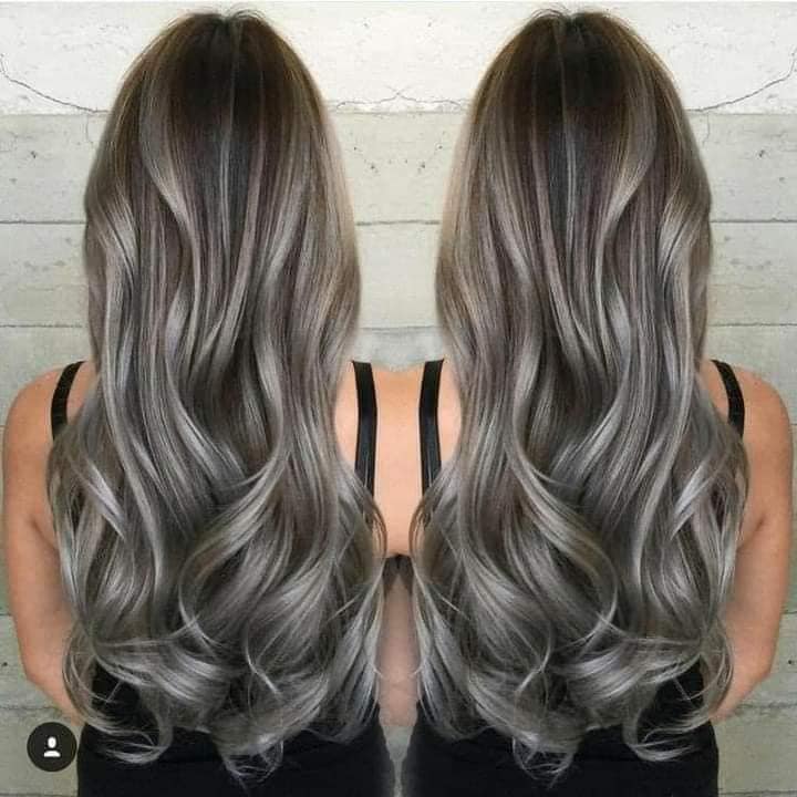 10 punti salienti argento o grigio bianco per capelli neri lunghi e ondulati