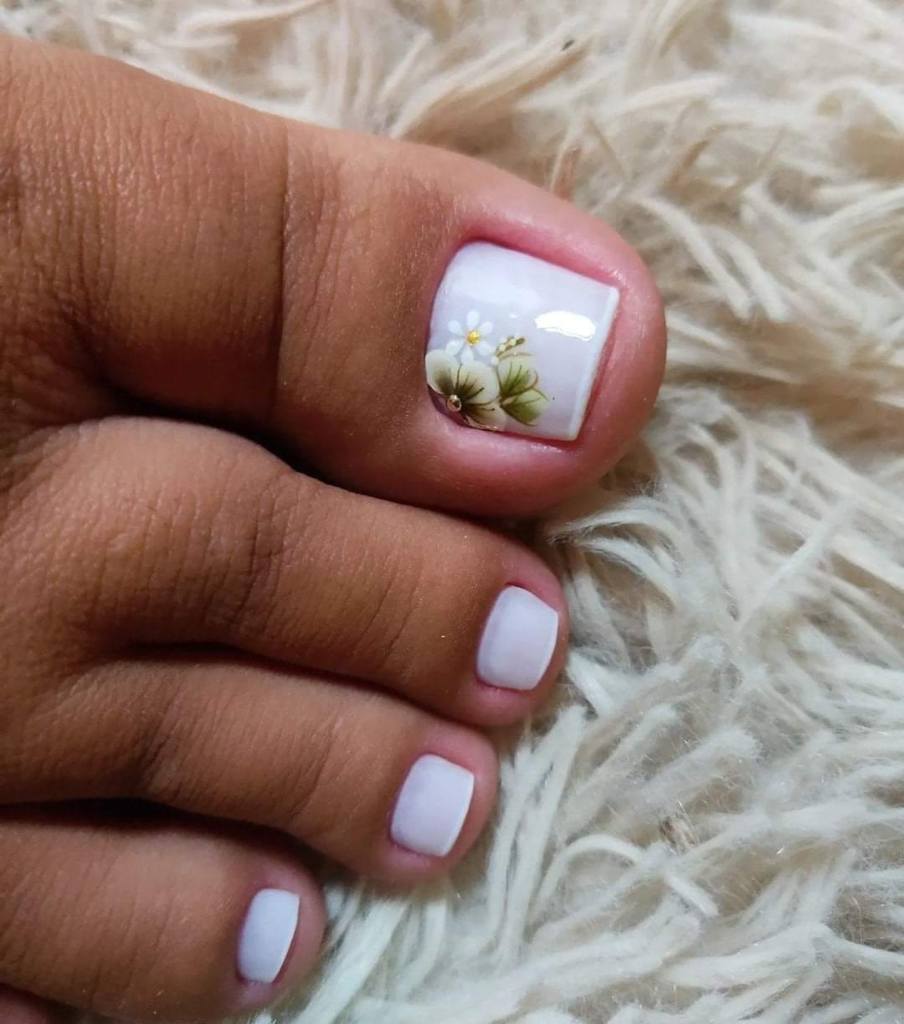 38 unas de pies sencillas grises con punta linea blanca flor blanca y verde pedreria plateada