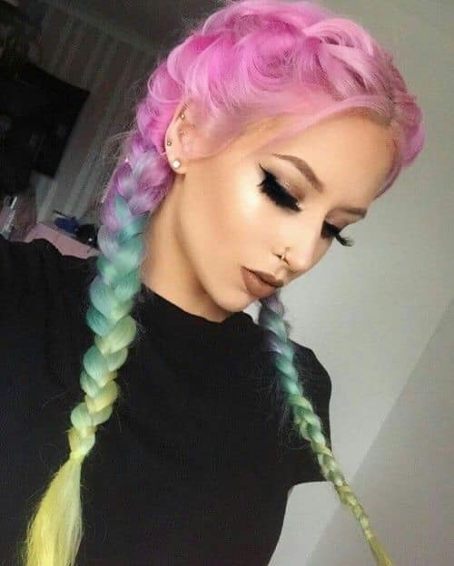 135 Trenzas Anchas de Colores en la gama del los rosados con Celestes y amarillos 135 Trenzas Anchas de Colores en la gama del los rosados con Celestes y amarillos