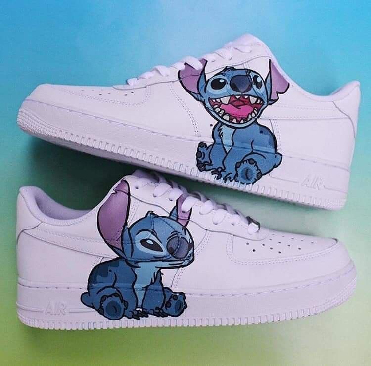 35 Lilo and Stitch Sticker slippers on the sides white