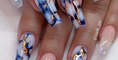 522 Ombre Nails Rosa y Semitransparente con laminas plateadas algunas con marmolado azul y laminas doradas